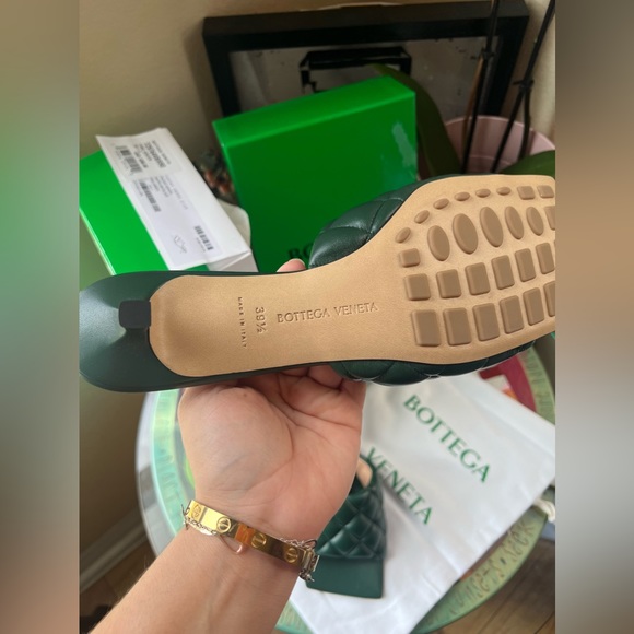SOLD🤍🌸 FINAL SALE💚no offers BOTTEGA VENETA pibe green padded sandals 🌸 - Picture 7 of 13